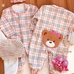 Macacão Algodão Bordado Bumbum Ursinha Ashley