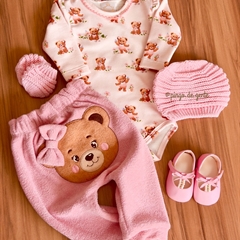 Conjunto Body e Calça Plush Boculé Bordado Bumbum Ursinha Rebeca .
