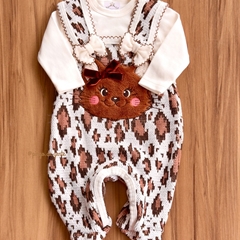 Macacão Tricot Bordado Fofinho com Body Gatinha Mary .