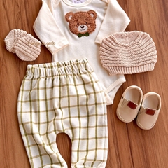 Conjunto Body Bordado e Calça Plush Ursinho Matteo .