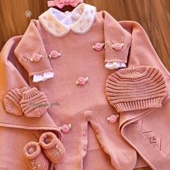 Saída Maternidade Tricot Bordada 3 Peças Jardim de Rosas
