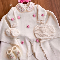 Saída Maternidade Tricot Bordada 3 Peças Jardim de Rosas